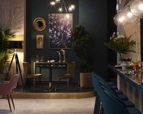 Skylark, Aluma Hotel & Resort