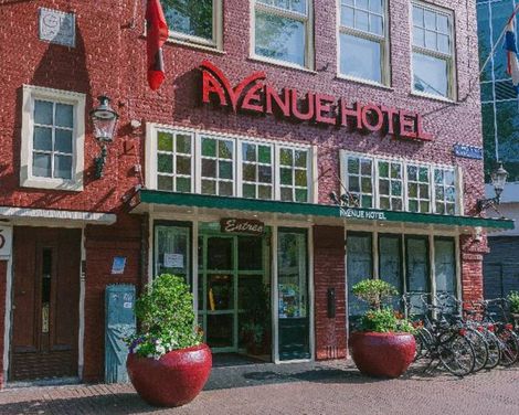 Avenue Hotel
