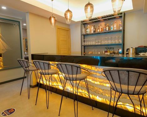 Alesta Midtown Apart Hotel-3