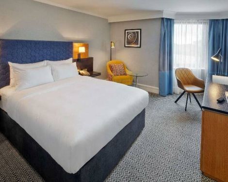 DoubleTree by Hilton Manchester Airport-0