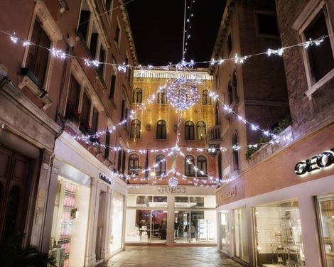 Hotel A La Commedia