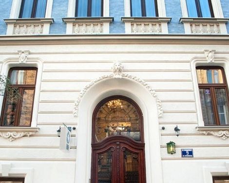 Leone Aparthotel
