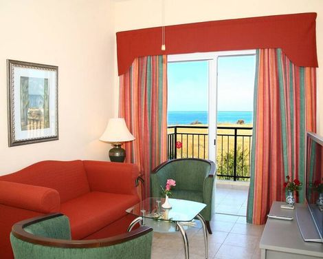 Akamanthea Holiday Village