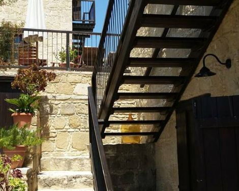 Leonidas Village Houses