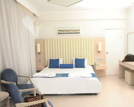 Vrissiana Beach Hotel
