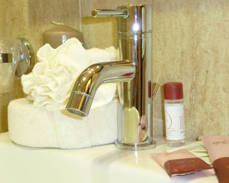 EH Hotels  Suites-3