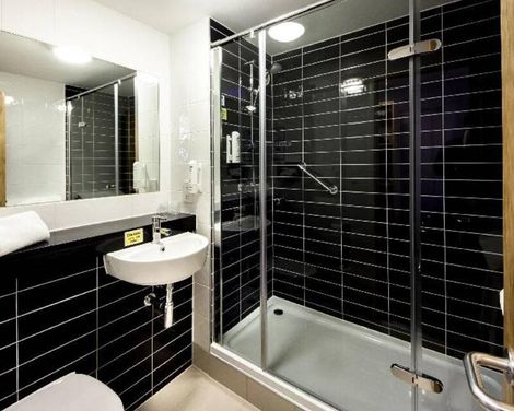 Holiday Inn Express Manchester Airport