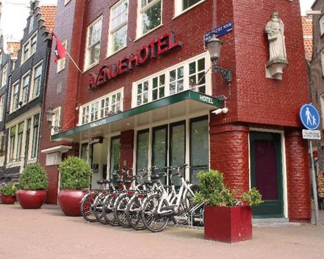 Avenue Hotel