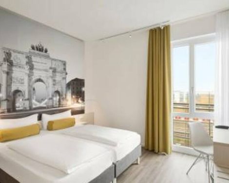 Super 8 by Wyndham Munich City West-1