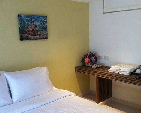 Nantra Ekamai, Bangkok-1