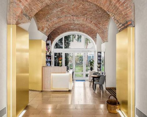 Buda Castle Fashion Hotel