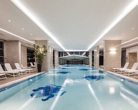 Charisma De Luxe Hotel