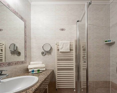 Hotel Savoy Palace