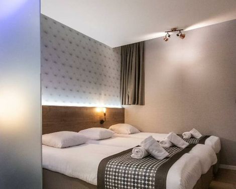 Melrose Hotel