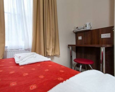 The Marble Arch Inn