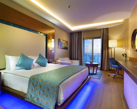 Ramada Resort by Wyndham Kusadasi-3