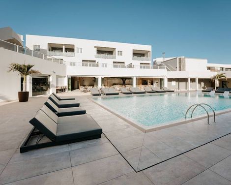 001 Higos Beach Boutique Singular Hotel Residence