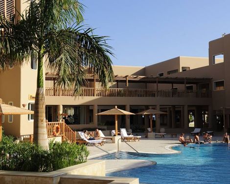 The Breakers Diving & Surfing Lodge