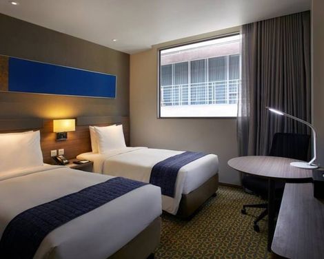 Holiday Inn Express Bangkok Sathorn-2