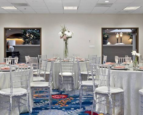 Embassy Suites by Hilton Los Angeles International Airport South