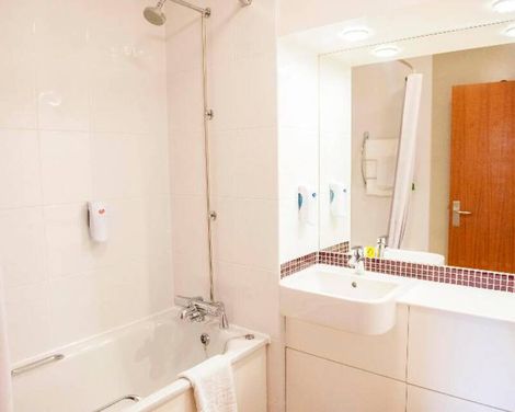 Premier Inn Manchester Airport (M56/J6) Runger Lane North