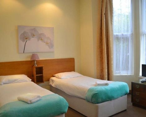 Hotel 65-2