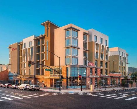 Hilton Garden Inn Burbank Downtown-1