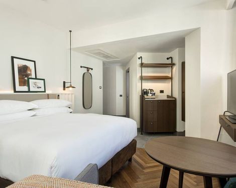 DoubleTree by Hilton Rome Monti