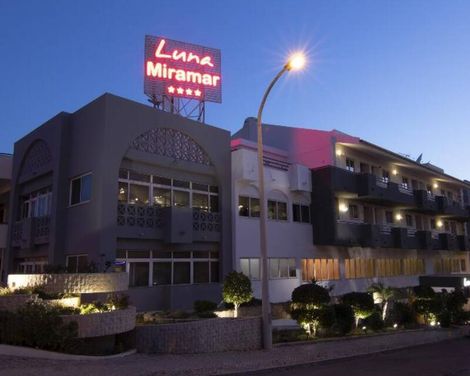 Luna Miramar Club 