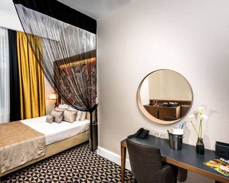 Hotel Moments Budapest-0