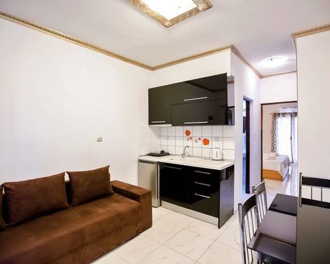 Greek Pride Hotel & Apartments-3