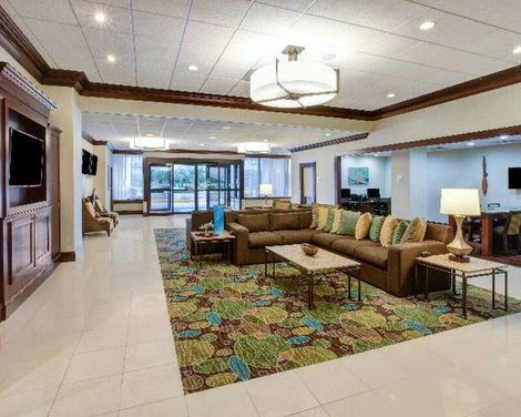 Holiday Inn National Airport-1