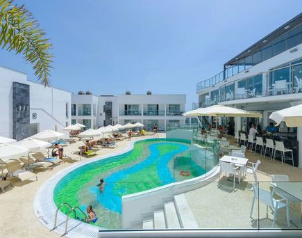 Tasia Maris Oasis auf Zypern