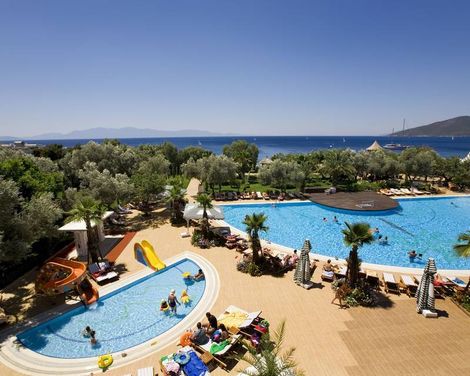 Latanya Park Resort
