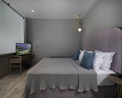 Lagomandra Beach Hotel