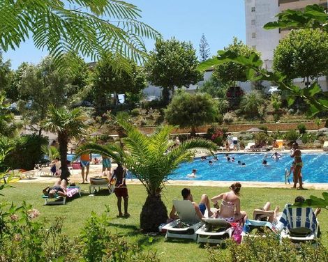 Apartamentos Jardins da Rocha-3