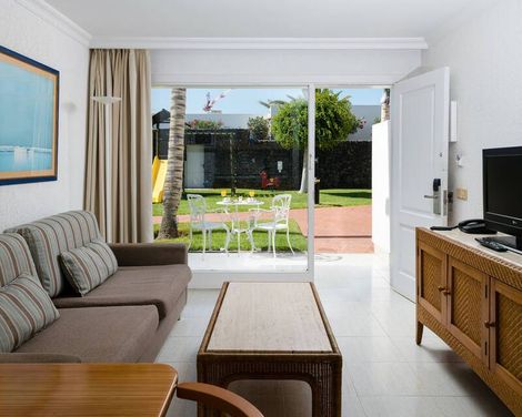 Plus Fariones Apartamentos-0