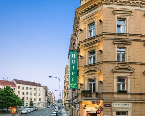 Three Crowns Hotel-2