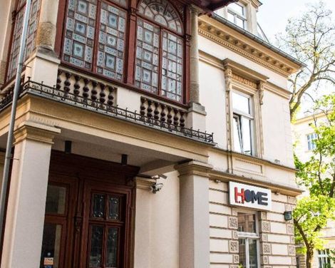 Home Aparthotel