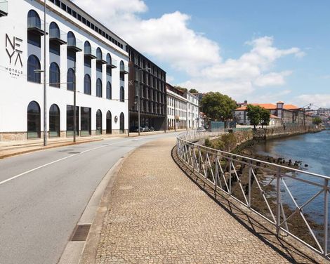 Neya Porto