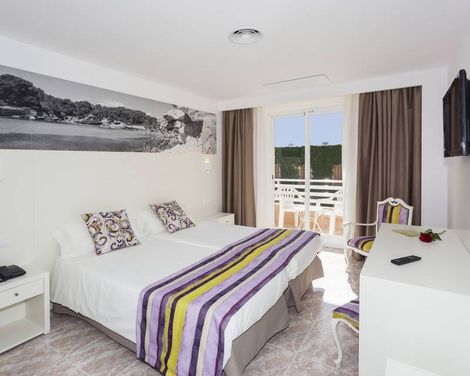Venecia Paguera Hotel