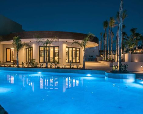 Noble Hotel Suites