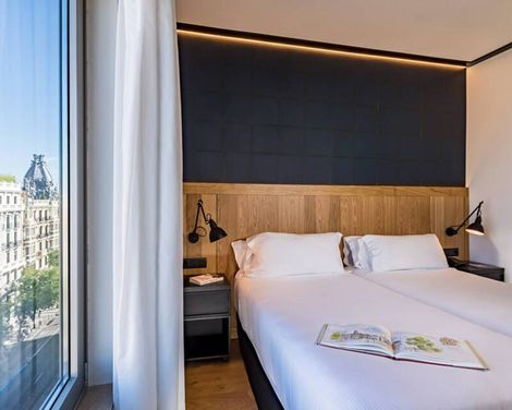 H10 Puerta de Alcalá 