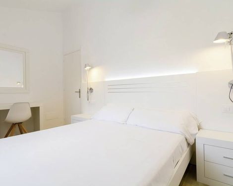 Cales de Ponent Apartments