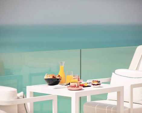 Anantara Retreat Santorini Abu Dhabi