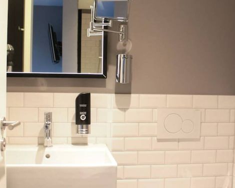 Vienna House Easy by Wyndham Hamburg-0