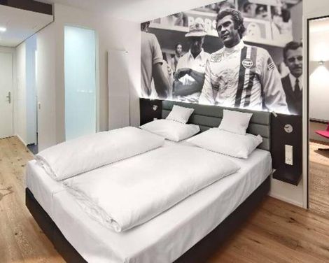 V8 HOTEL Motorworld Region Stuttgart, BW Premier Collection