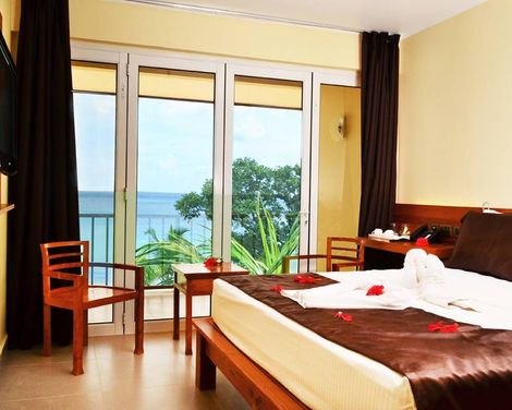 Coral Strand Smart Choice Hotel 