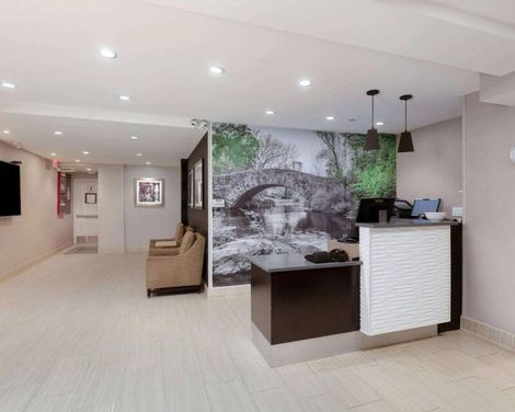 La Quinta Inn and Suites New York City Central Park-3