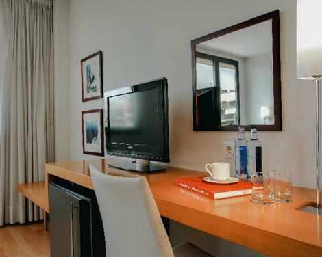 Hotel Catalonia Barcelona Beach-2